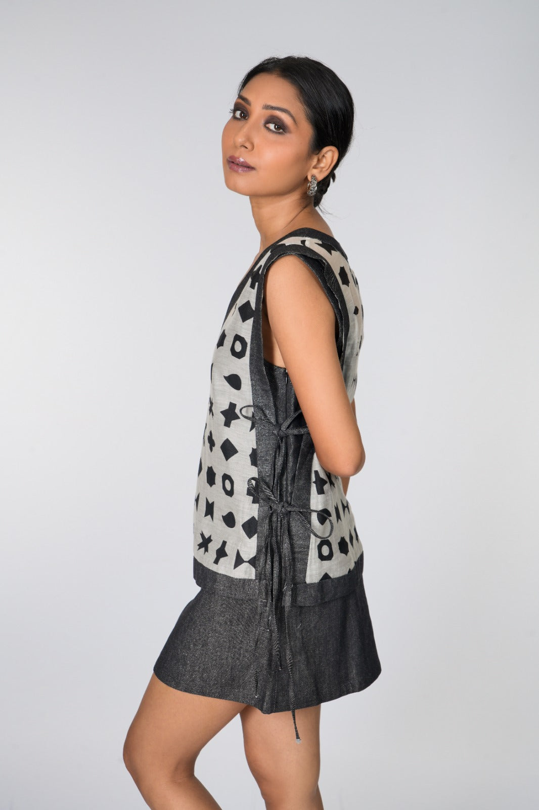 OVERLAY VEST X BEACH DRESS
