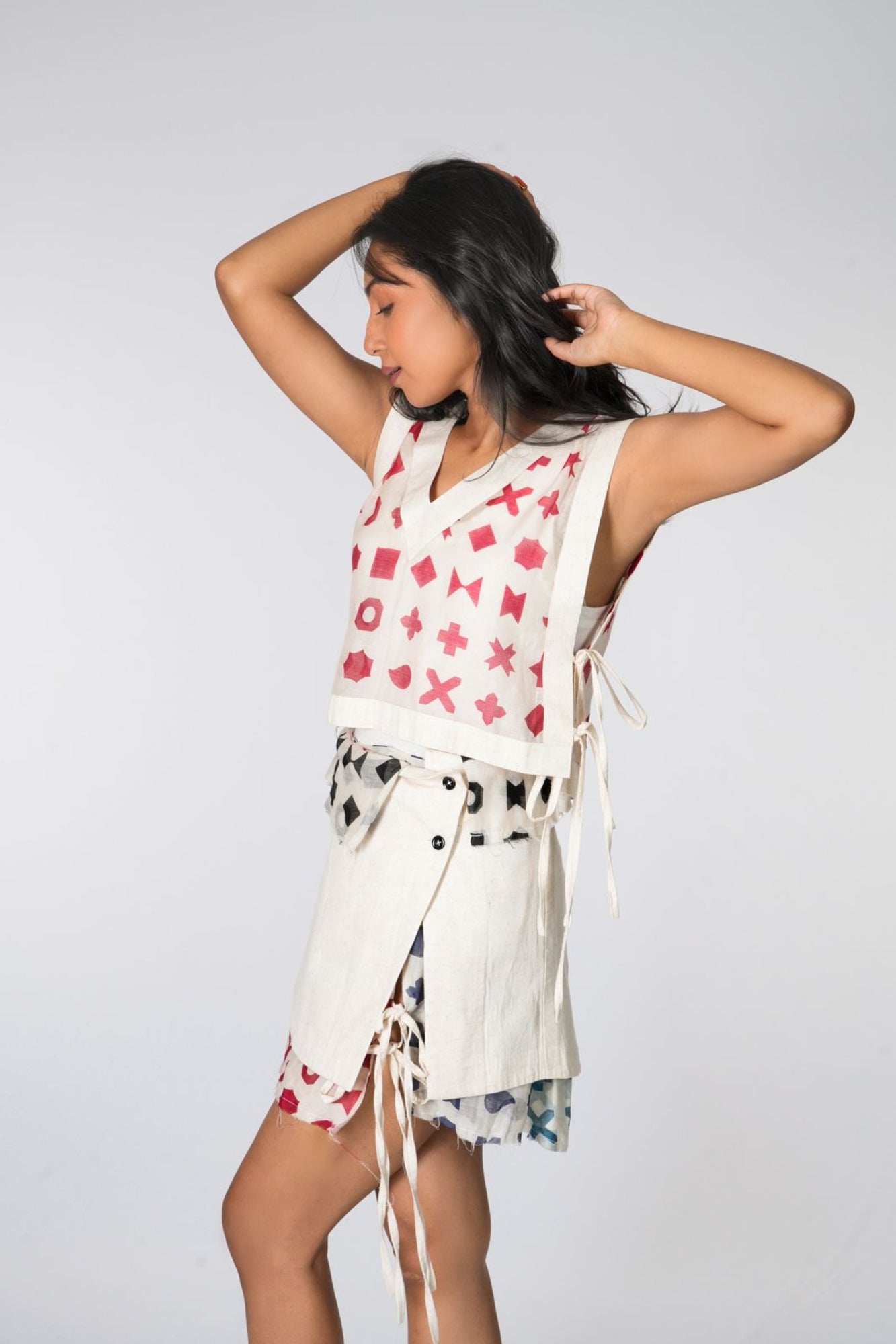 OVERLAY VEST
